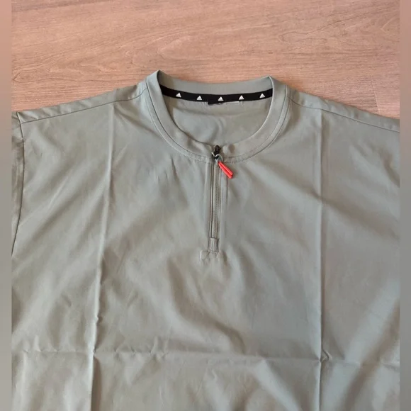 Adidas Utility OverSized Shirt - Picture 3 of 8